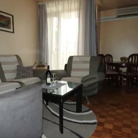Apartman Vrbani I شقة