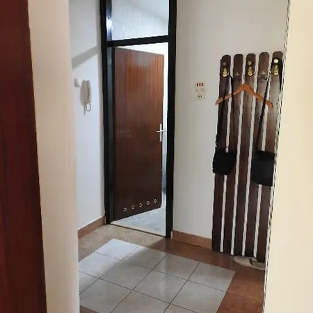 شقة Apartman Vrbani I *