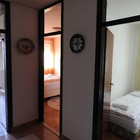 Apartman Vrbani I شقة *